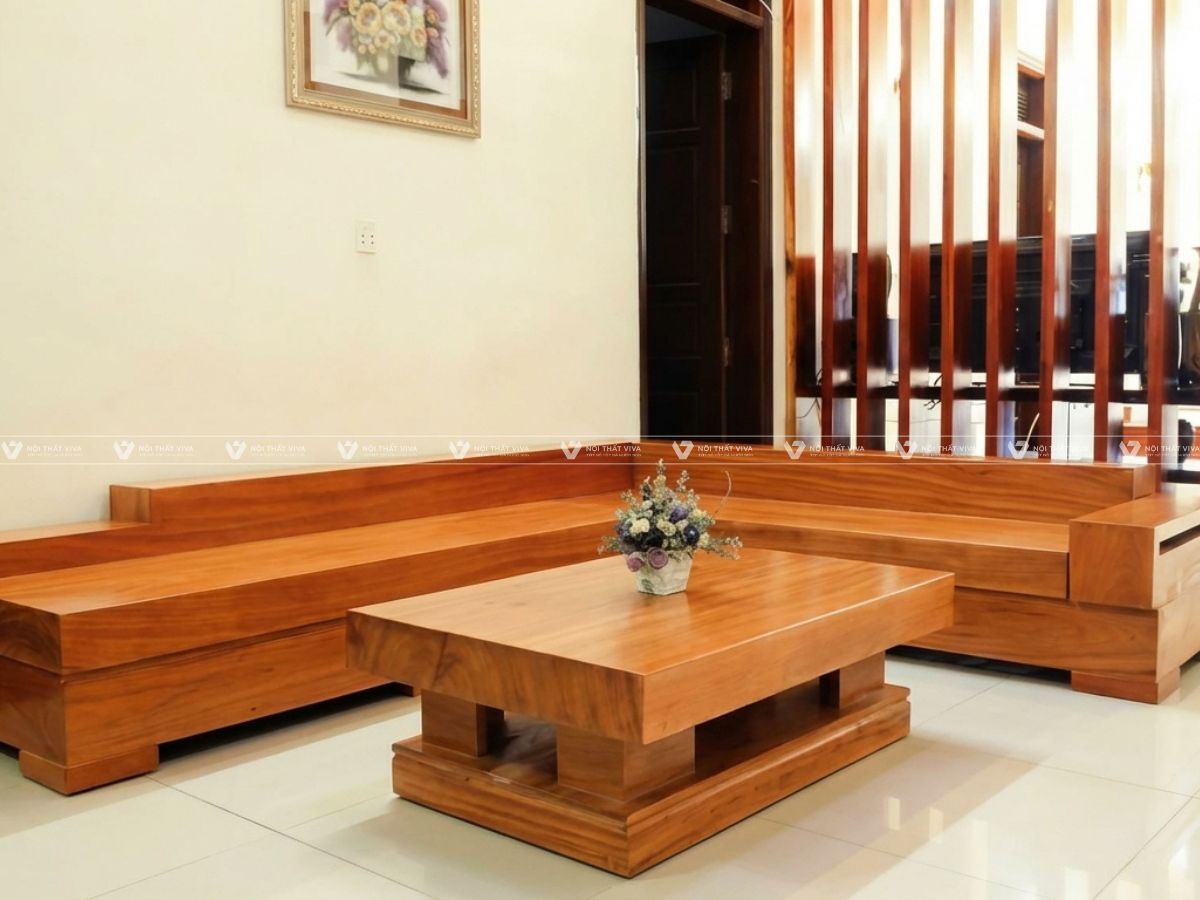 B&agrave;n ghế sofa gỗ g&otilde; đỏ c&oacute; n&ecirc;n mua? Gợi &yacute; top mẫu đẹp cho ph&ograve;ng kh&aacute;ch