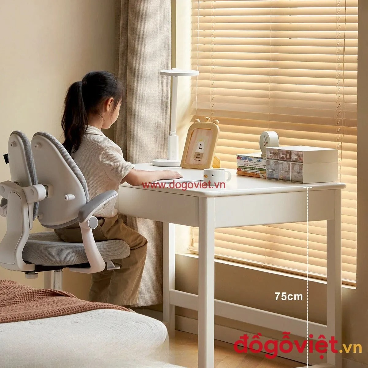 Bàn học sinh giá rẻ có tốt không? Những lưu ý khi chọn mua cho bé
