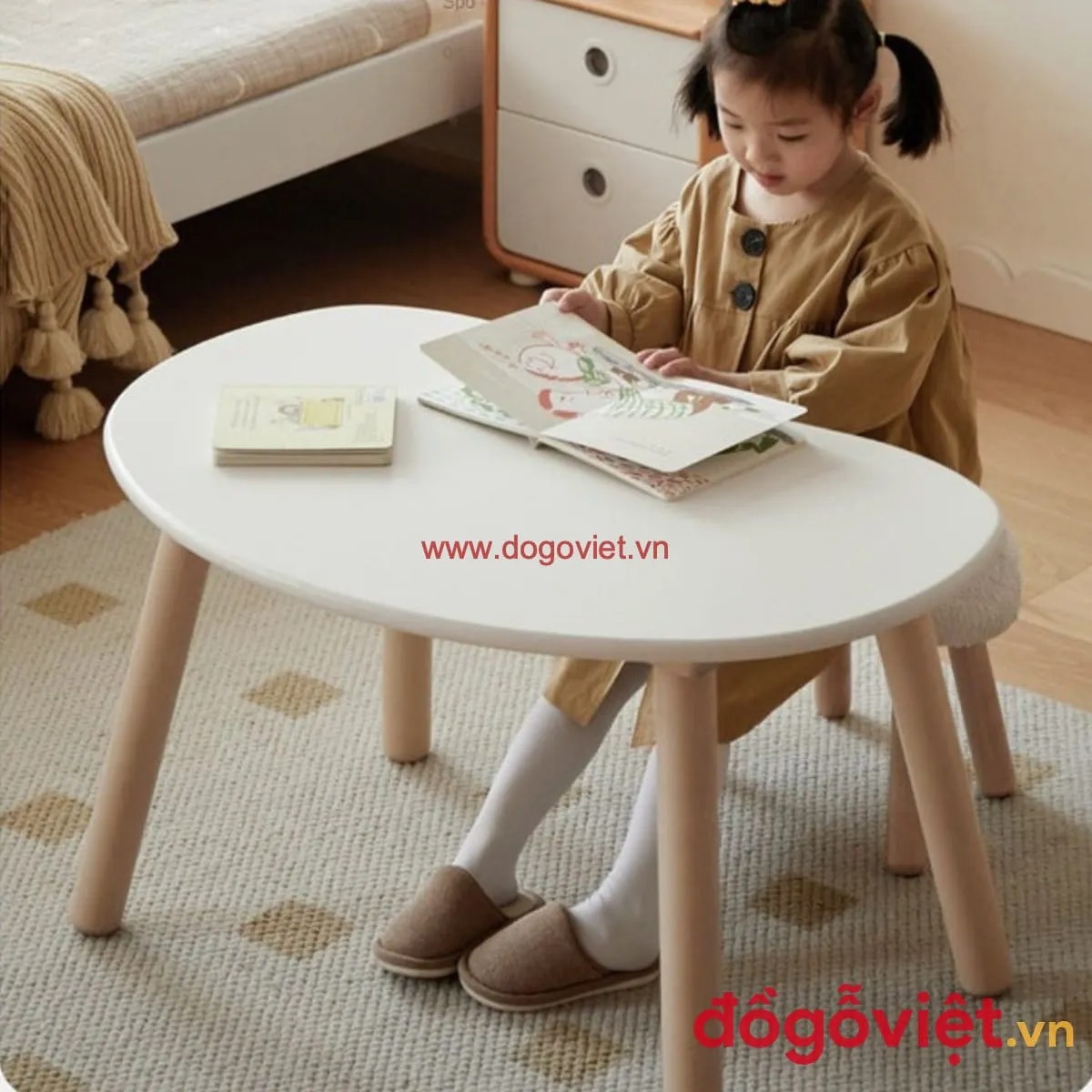 Bàn học sinh giá rẻ có tốt không? Những lưu ý khi chọn mua cho bé