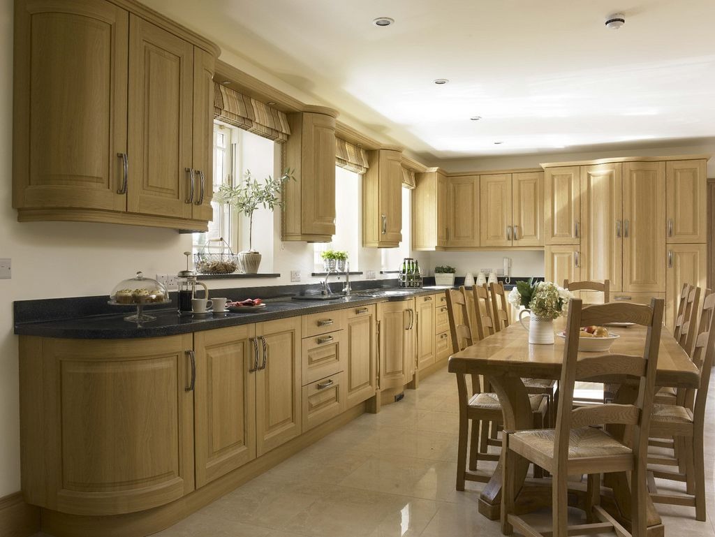 Có nên chọn tủ bếp gỗ sồi? Ưu nhược điểm chi tiết và gợi ý mẫu đẹp 2025 Có nên chọn tủ bếp gỗ sồi? Ưu nhược điểm chi tiết và gợi ý mẫu đẹp 2025