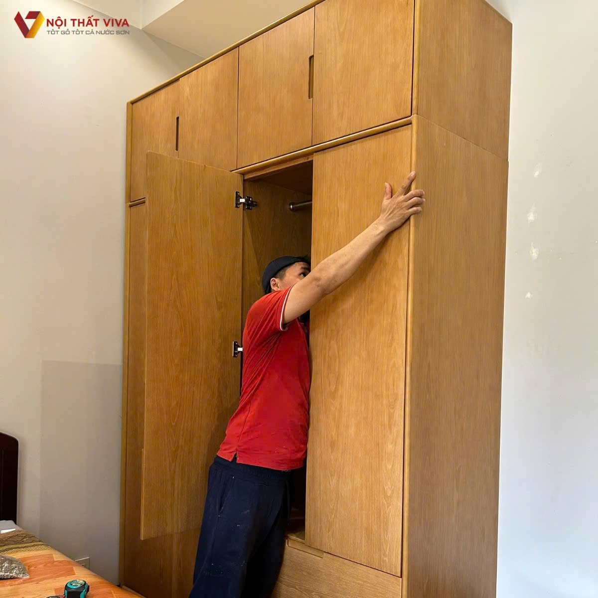 Giá tủ quần áo gỗ tự nhiên bao nhiêu? Báo giá theo mẫu & kích thước