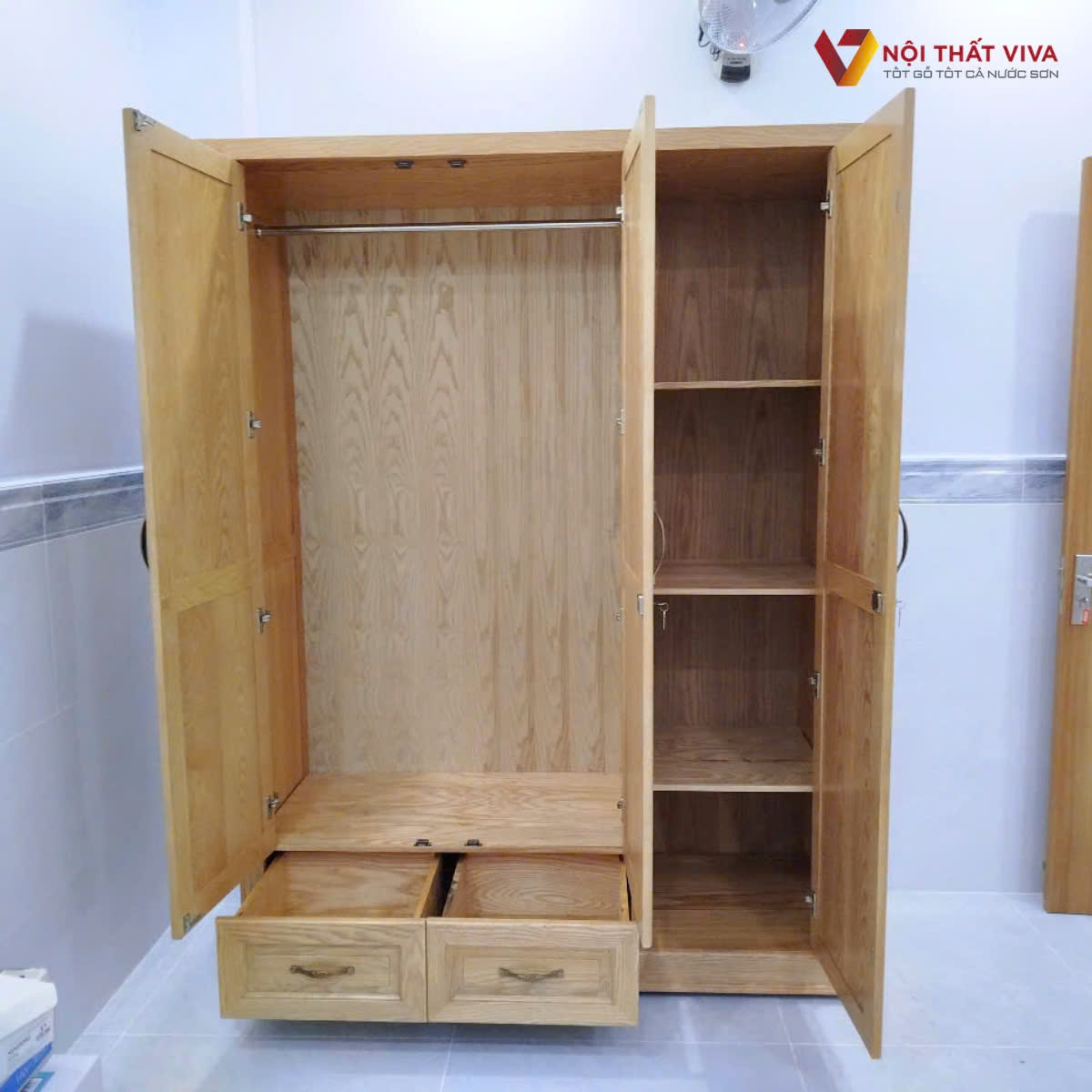 Giá tủ quần áo gỗ tự nhiên bao nhiêu? Báo giá theo mẫu & kích thước