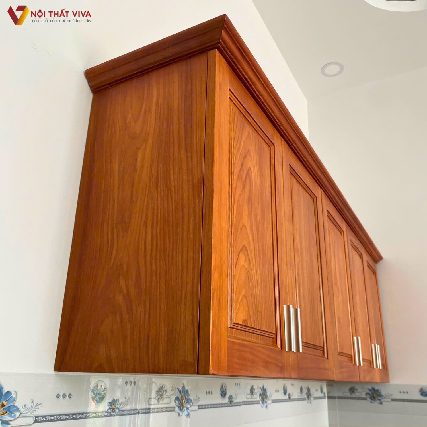 Khám phá các mẫu tủ bếp gõ đỏ đẳng cấp, đẹp từ thiết kế đến chất liệu Khám phá các mẫu tủ bếp gõ đỏ đẳng cấp, đẹp từ thiết kế đến chất liệu