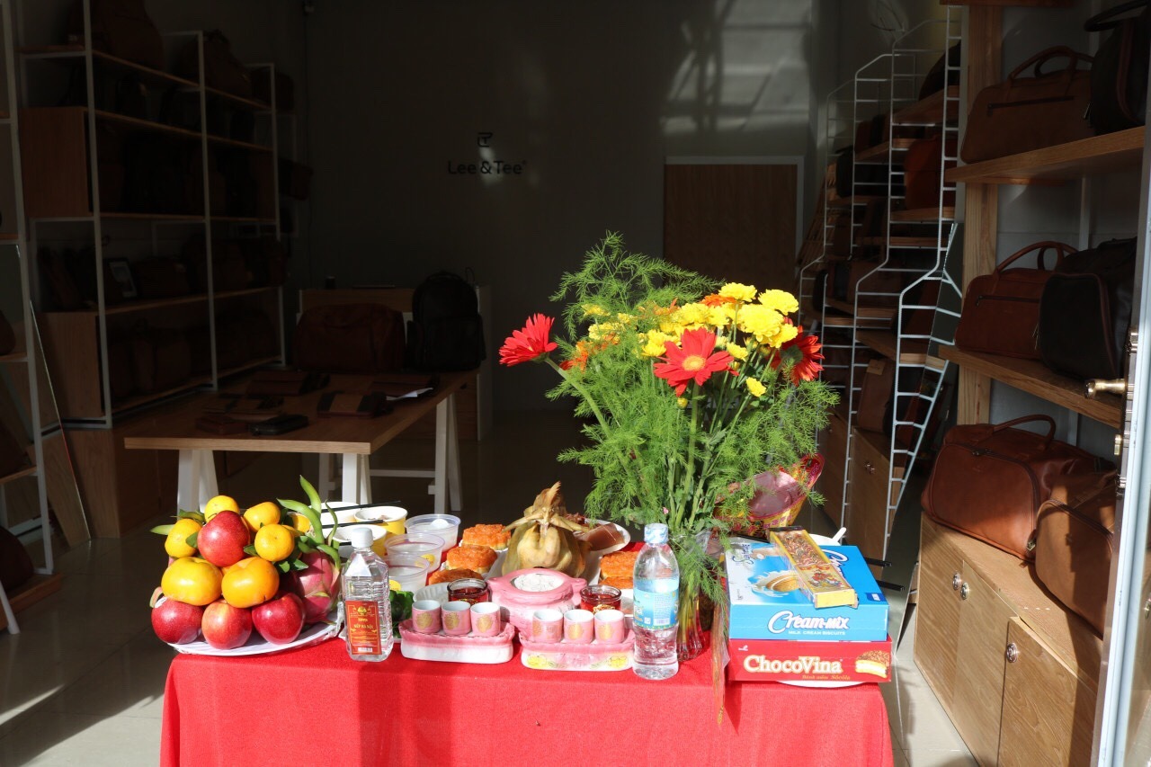 Kinh nghiệm chuẩn bị m&acirc;m c&uacute;ng khai trương đầu năm gi&uacute;p l&agrave;m ăn ph&aacute;t đạt