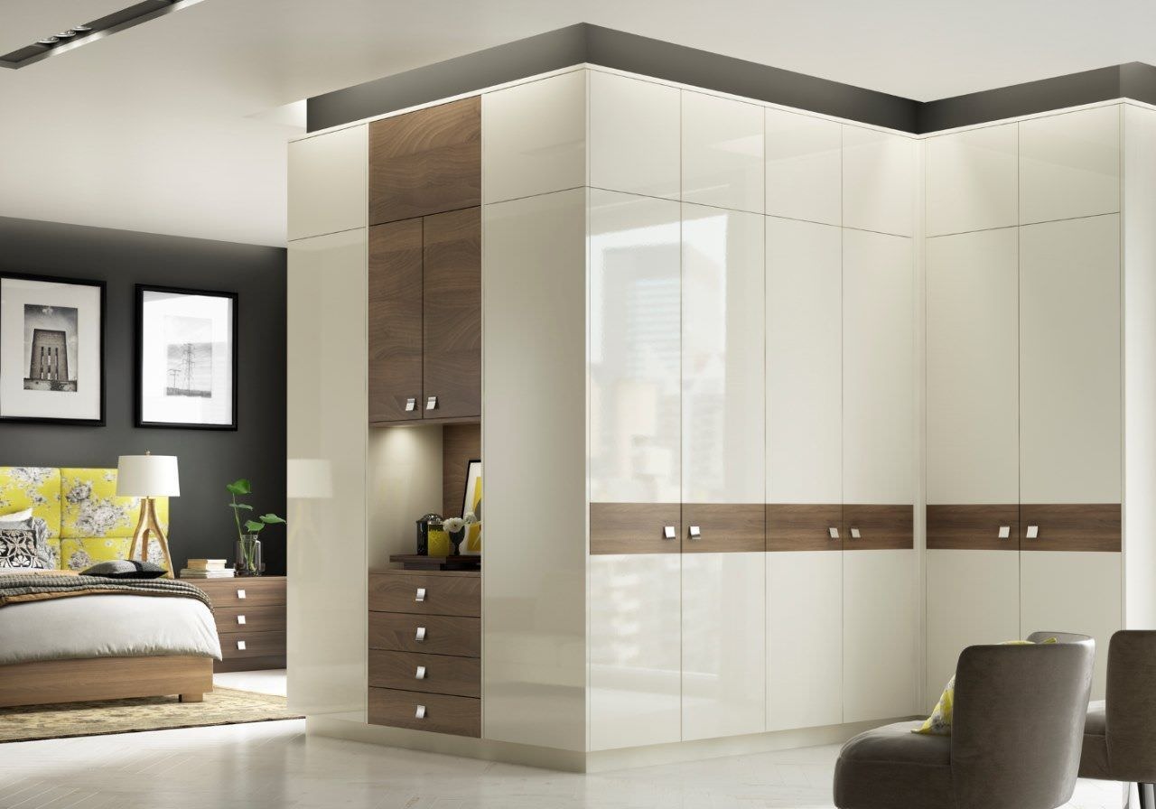   Nên chọn tủ kịch trần hay tủ quần áo thông thường? 5 yếu tố cần xem xét