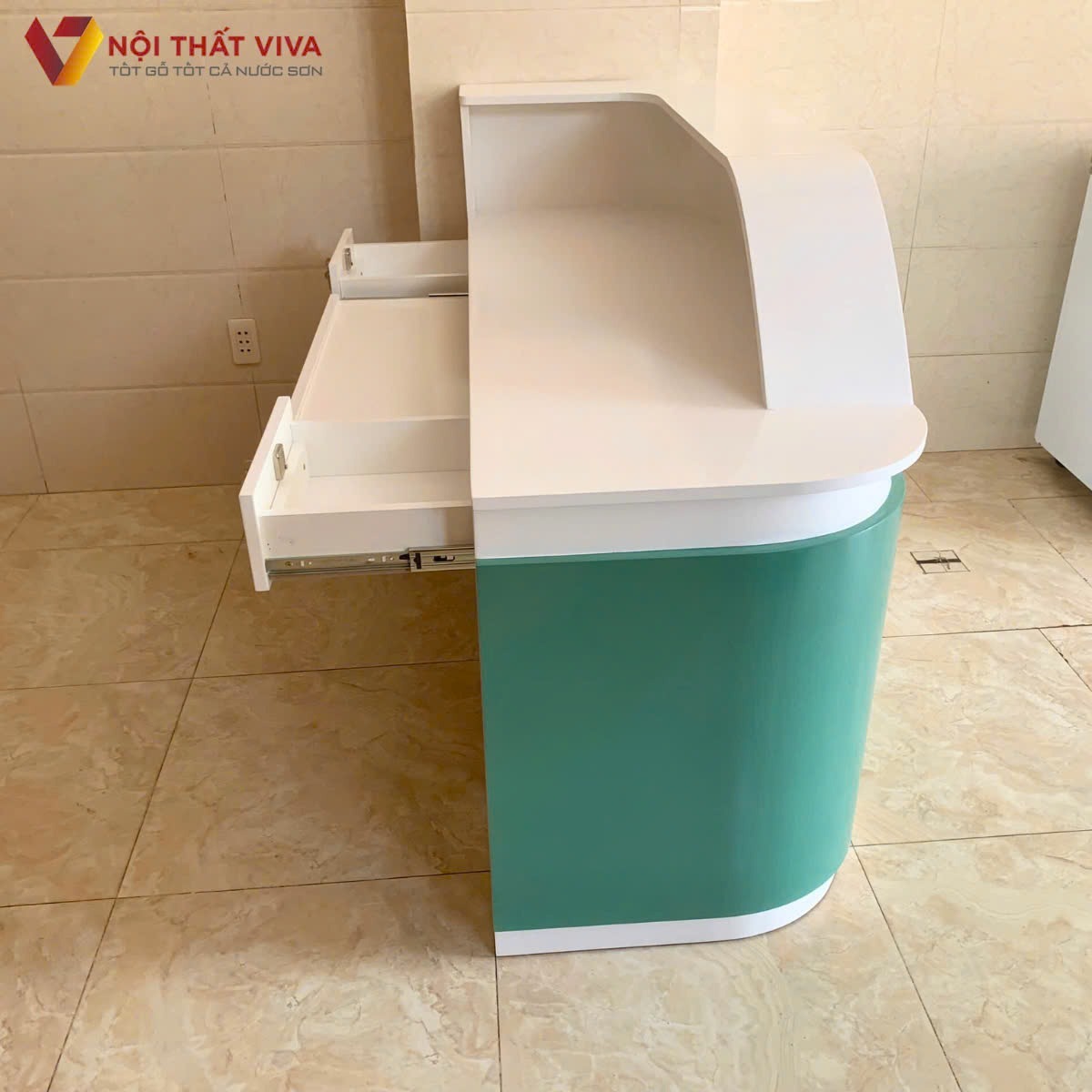 Những lưu ý cần biết để đặt bàn lễ tân hợp phong thủy, thu hút tài lộc