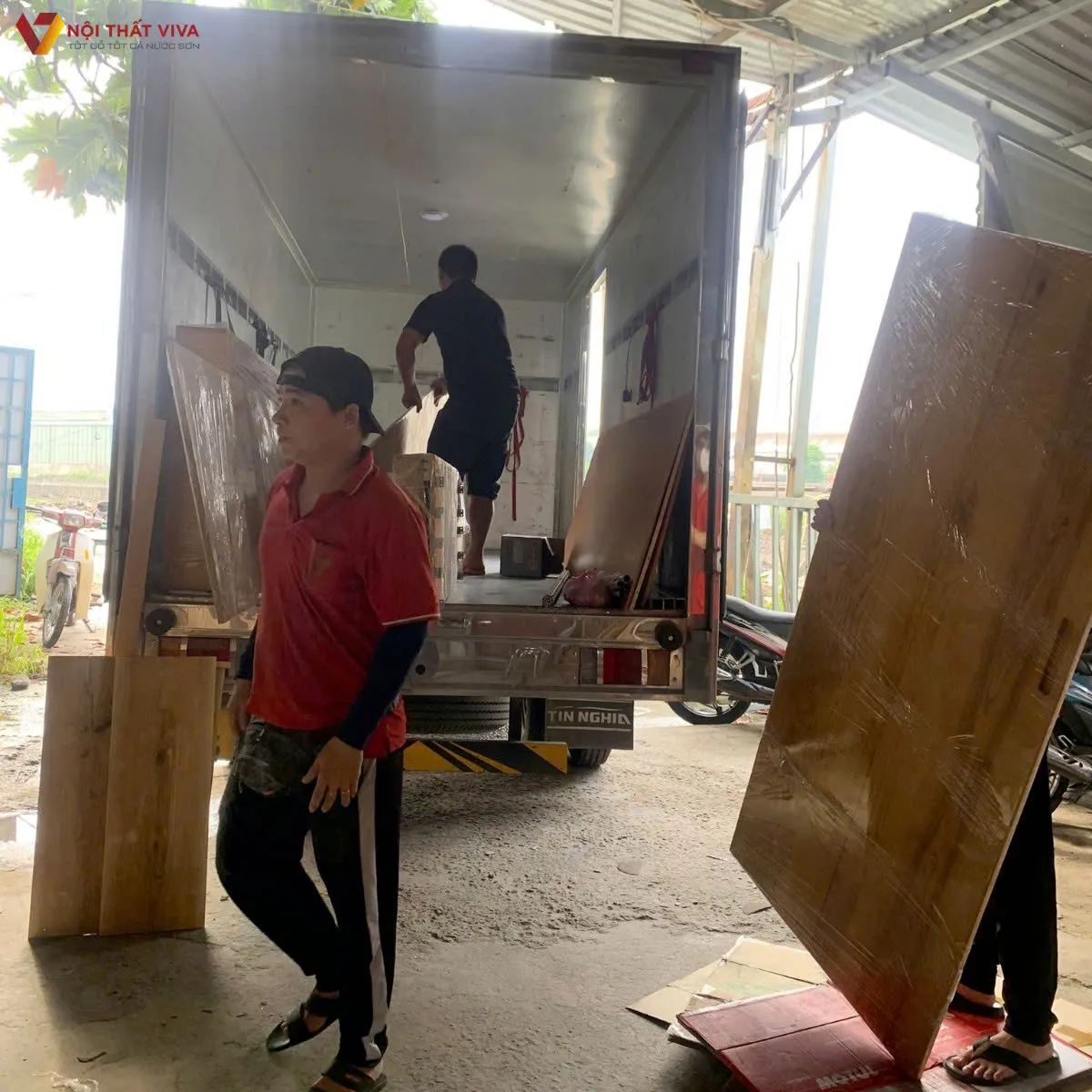 Vách lam nhựa giả gỗ là gì? Xu hướng thiết kế và địa chỉ thi công uy tín Vách lam nhựa giả gỗ là gì? Xu hướng thiết kế và địa chỉ thi công uy tín