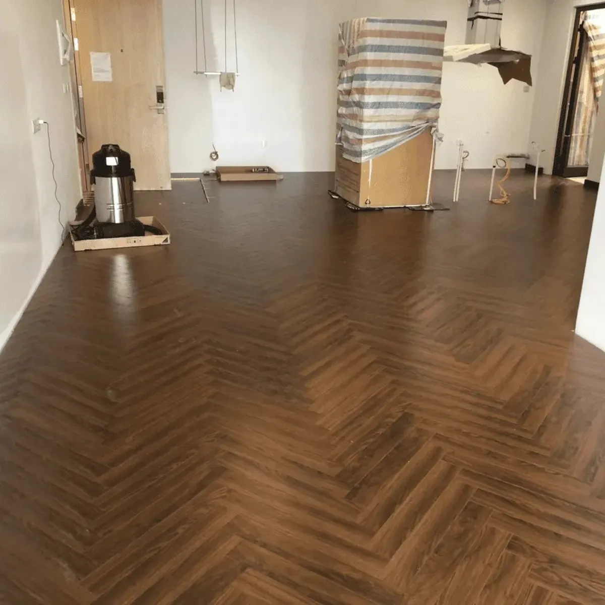 Lót sàn gỗ công nghiệp bao nhiêu tiền 1m2? Loại sàn gỗ nào tốt nhất? Lót sàn gỗ công nghiệp bao nhiêu tiền 1m2? Loại sàn gỗ nào tốt nhất?