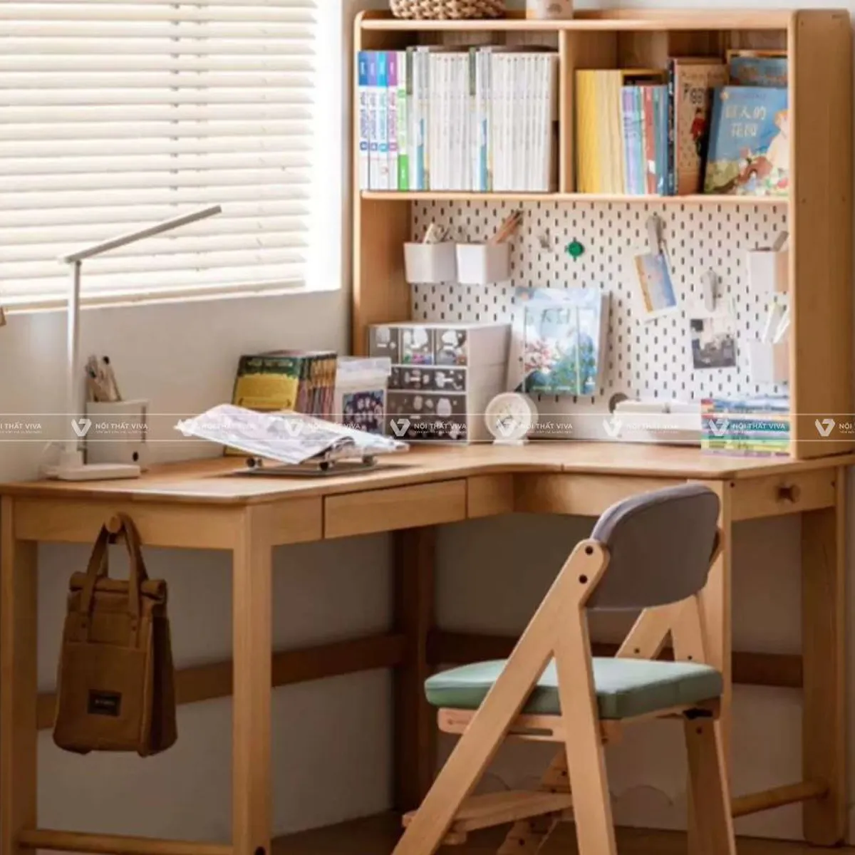 Nên mua bàn ghế học sinh gỗ gì? Những lưu ý quan trọng khi chọn mua Nên mua bàn ghế học sinh gỗ gì? Những lưu ý quan trọng khi chọn mua