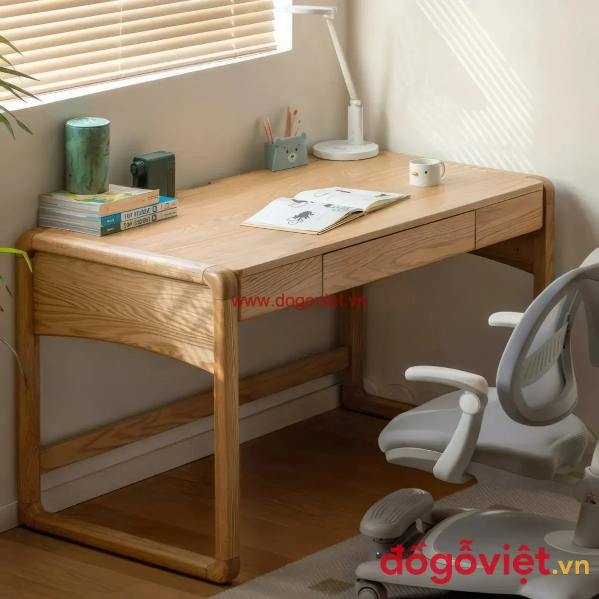 Top 5+ mẫu bàn học gỗ tự nhiên bền đẹp và đáng mua nhất  Top 5+ mẫu bàn học gỗ tự nhiên bền đẹp và đáng mua nhất