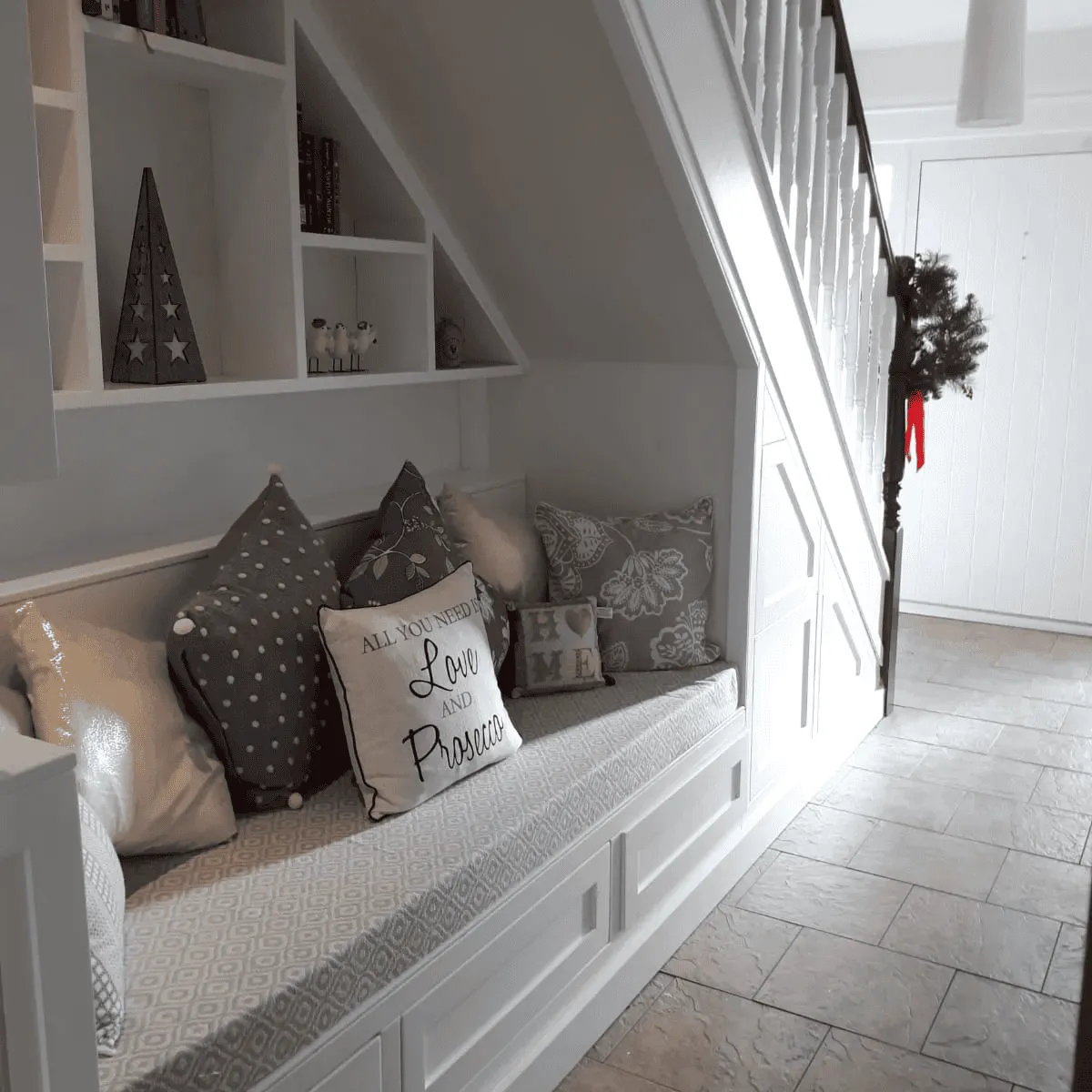 Tủ Gầm Cầu Thang Tủ Gầm Cầu Thang