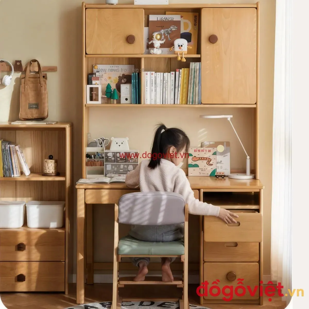 Xu hướng chọn bàn học sinh bằng gỗ đẹp, bền và an toàn theo từng độ tuổi Xu hướng chọn bàn học sinh bằng gỗ đẹp, bền và an toàn theo từng độ tuổi