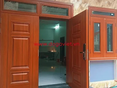 Báo giá cửa gỗ tự nhiên giá rẻ mới nhất 2025, cập nhật chi tiết từng loại