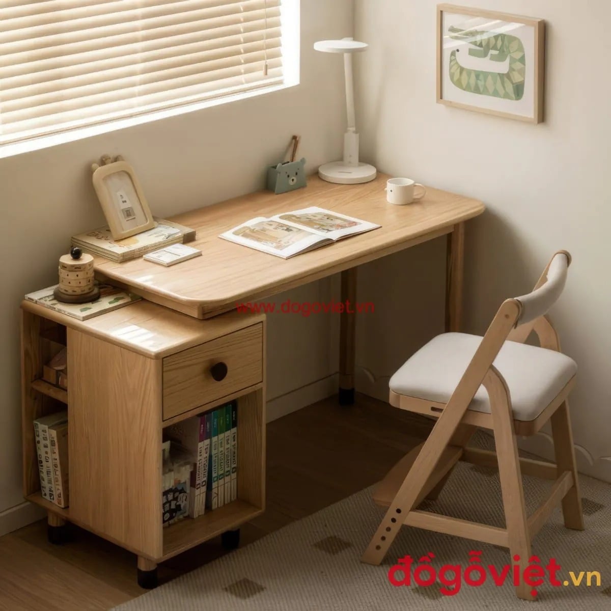 TOP 10+ mẫu b&agrave;n học gỗ sồi bền, đẹp, gi&aacute; tận xưởng