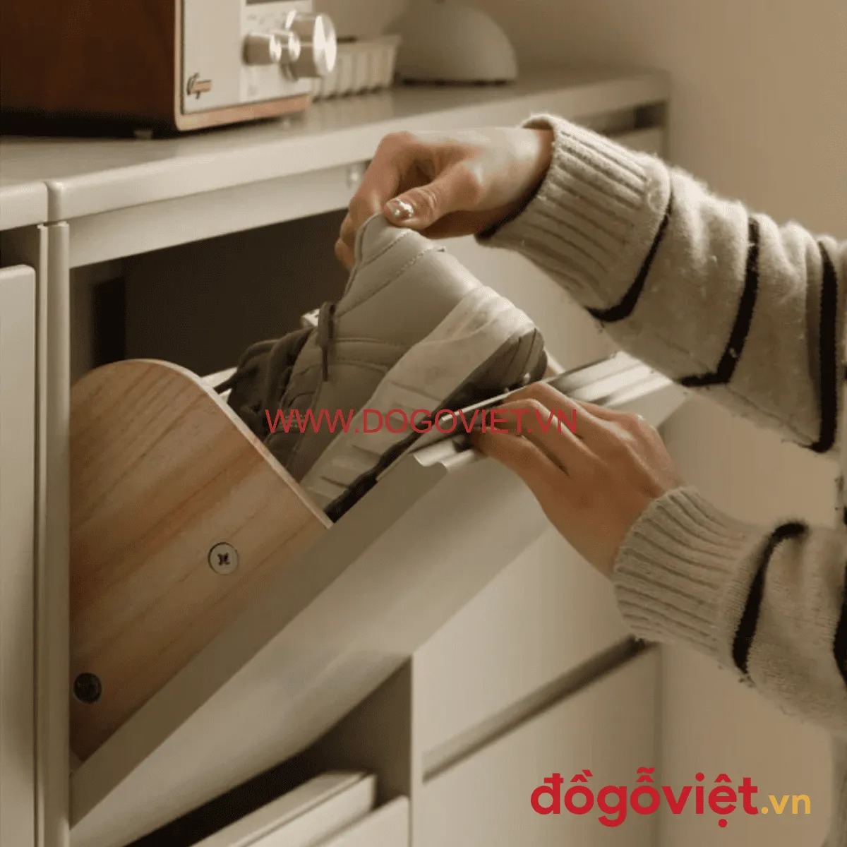 Tư vấn c&aacute;c mẫu tủ gi&agrave;y d&eacute;p gỗ đẹp, tiện lợi được nhiều gia đ&igrave;nh ưa chuộng