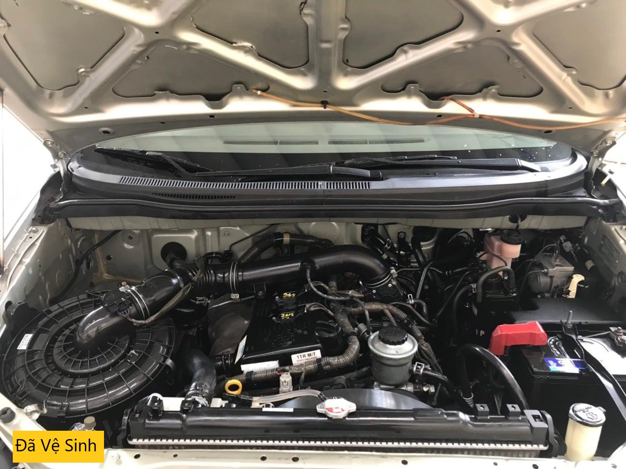 Vì sao nên vệ sinh khoang máy xe ô tô?