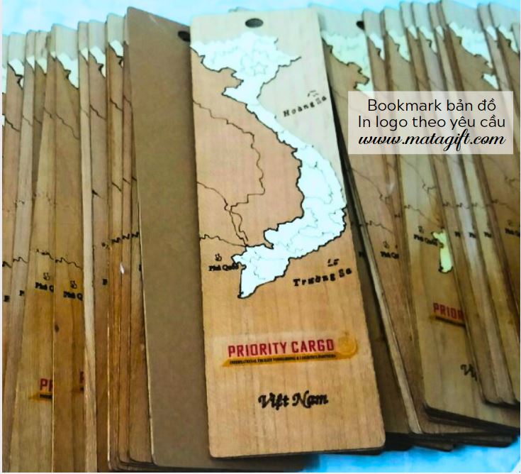 Bookmark gỗ in hình bản đồ Việt Nam làm quà tặng khách nước ngoài Bookmark gỗ in hình bản đồ Việt Nam làm quà tặng khách nước ngoài