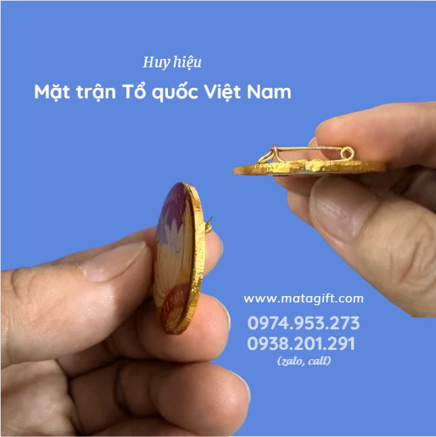 Huy hiệu Mặt trận Tổ quốc Huy hiệu Mặt trận Tổ quốc