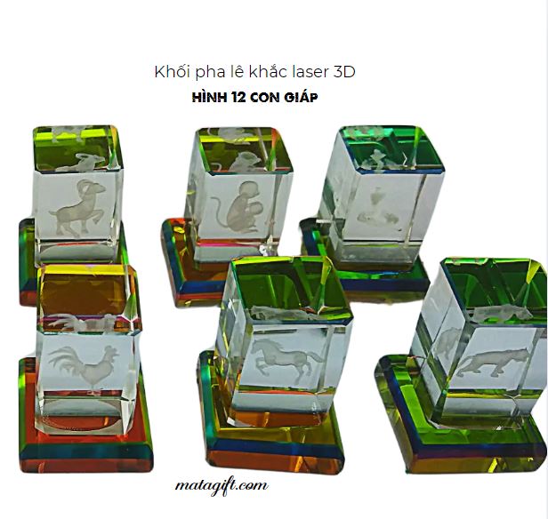 Khối pha lê lưu niệm khắc laser 3D hình 12 con giáp Khối pha lê lưu niệm khắc laser 3D hình 12 con giáp