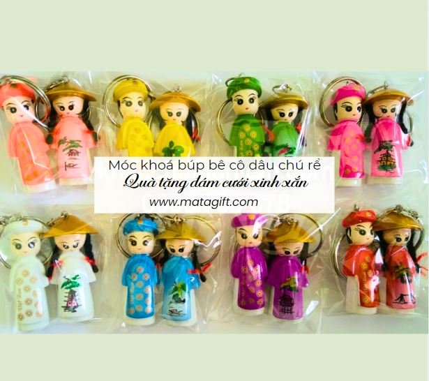 Móc khoá cô dâu chú rể quà tặng đám cưới đẹp giá rẻ Móc khoá cô dâu chú rể quà tặng đám cưới đẹp giá rẻ