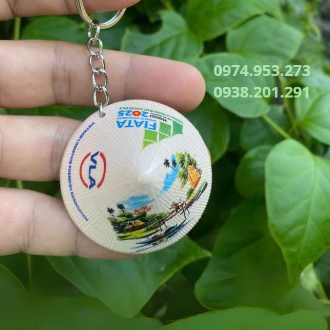 Móc khoá nón lá Việt Nam in logo theo yêu cầu nhanh rẻ đẹp Móc khoá nón lá Việt Nam in logo theo yêu cầu nhanh rẻ đẹp