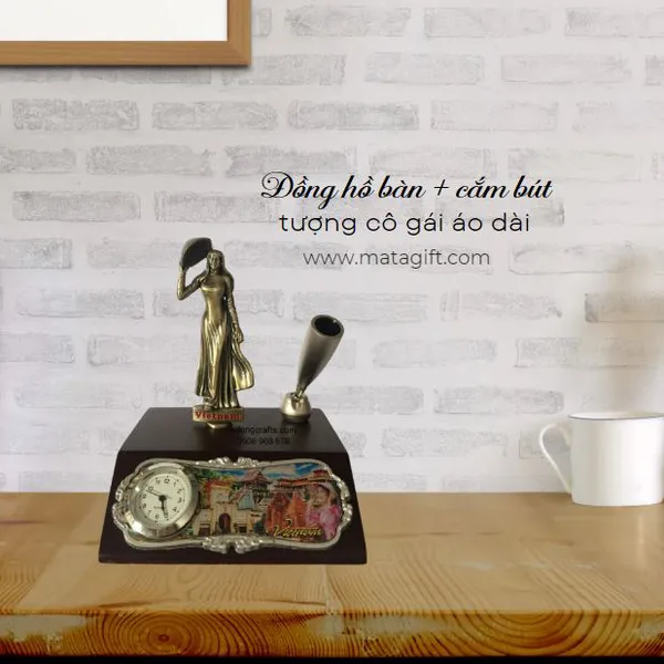 Đồng hồ để bàn kết hợp đồ cắm bút tượng cô gái áo dài