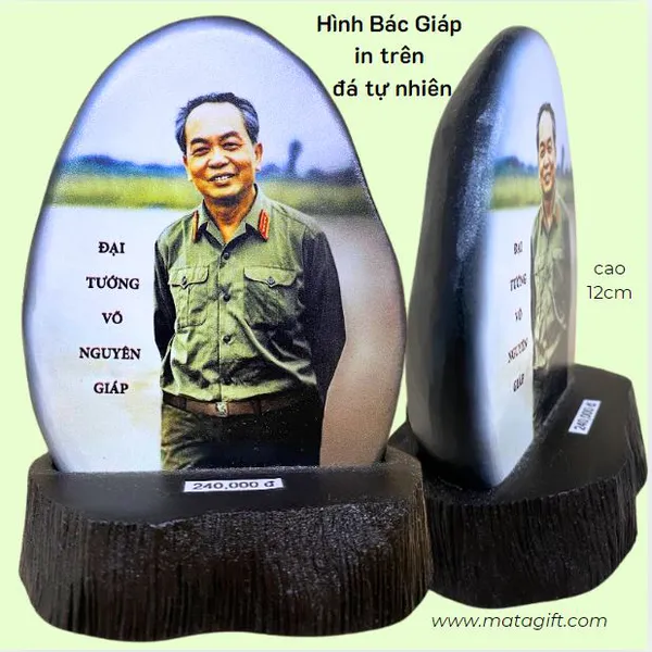Hình bác Võ Nguyên Giáp in trên đá tự nhiên