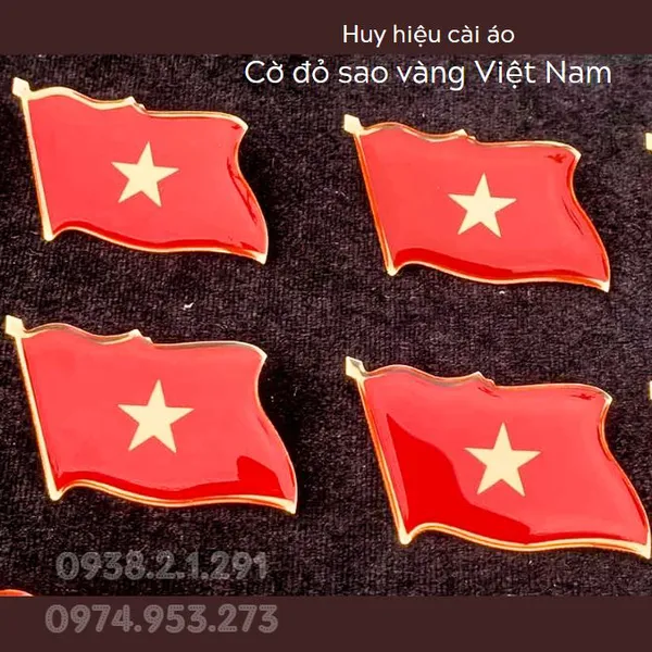 Huy hiệu cờ đỏ sao vàng Việt Nam cài áo