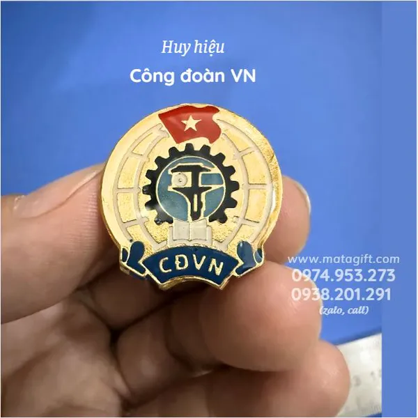 Huy hiệu Công đoàn Việt Nam giá xưởng