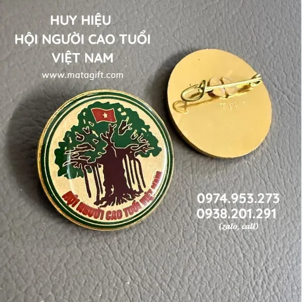 Huy hiệu Hội Người cao tuổi Việt Nam