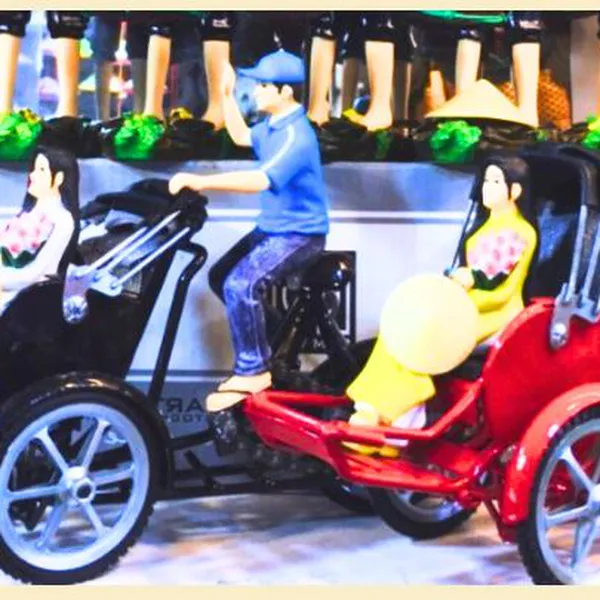 Mô hình xe xích lô bằng kim loại