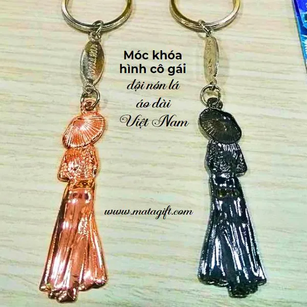 Móc khóa hình cô gái đội nón lá