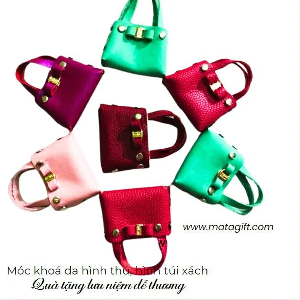 Bộ sưu tập móc khóa da độc đáo 