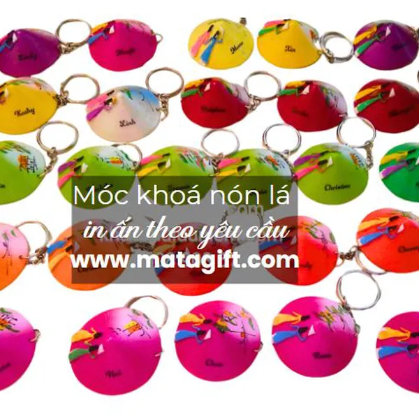 Móc khóa hình nón lá in theo yêu cầu
