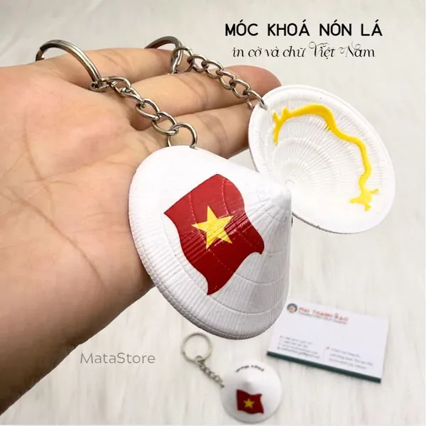 Móc khóa trắng Nón lá Việt Nam món quà tặng ý nghĩa 