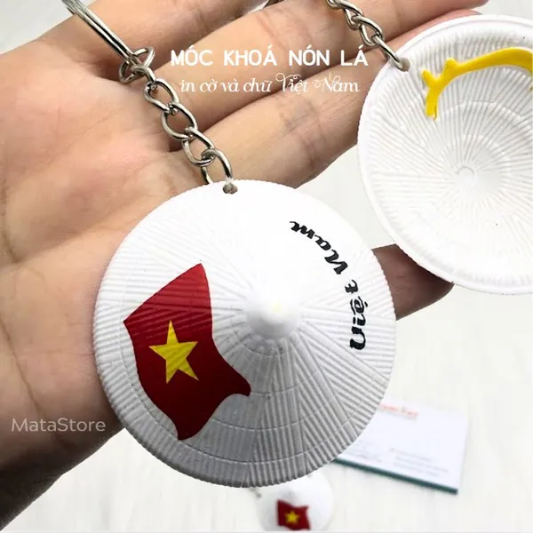 Móc khóa trắng Nón lá Việt Nam món quà tặng ý nghĩa 