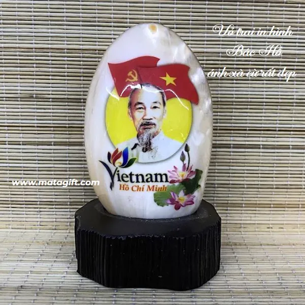 Vỏ trai in hình Bác Hồ
