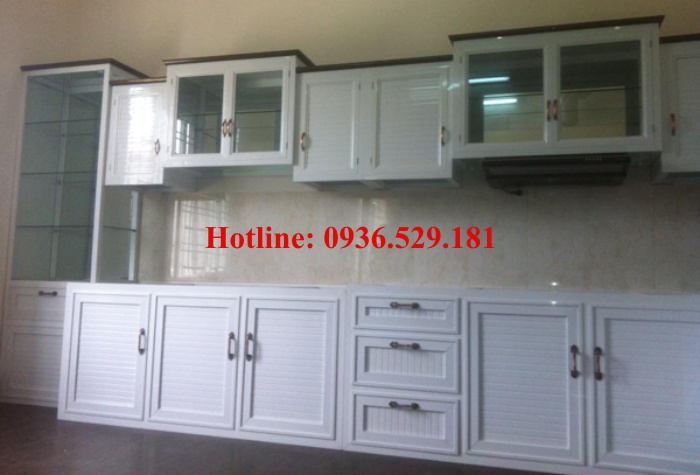tủ bếp nhôm kính