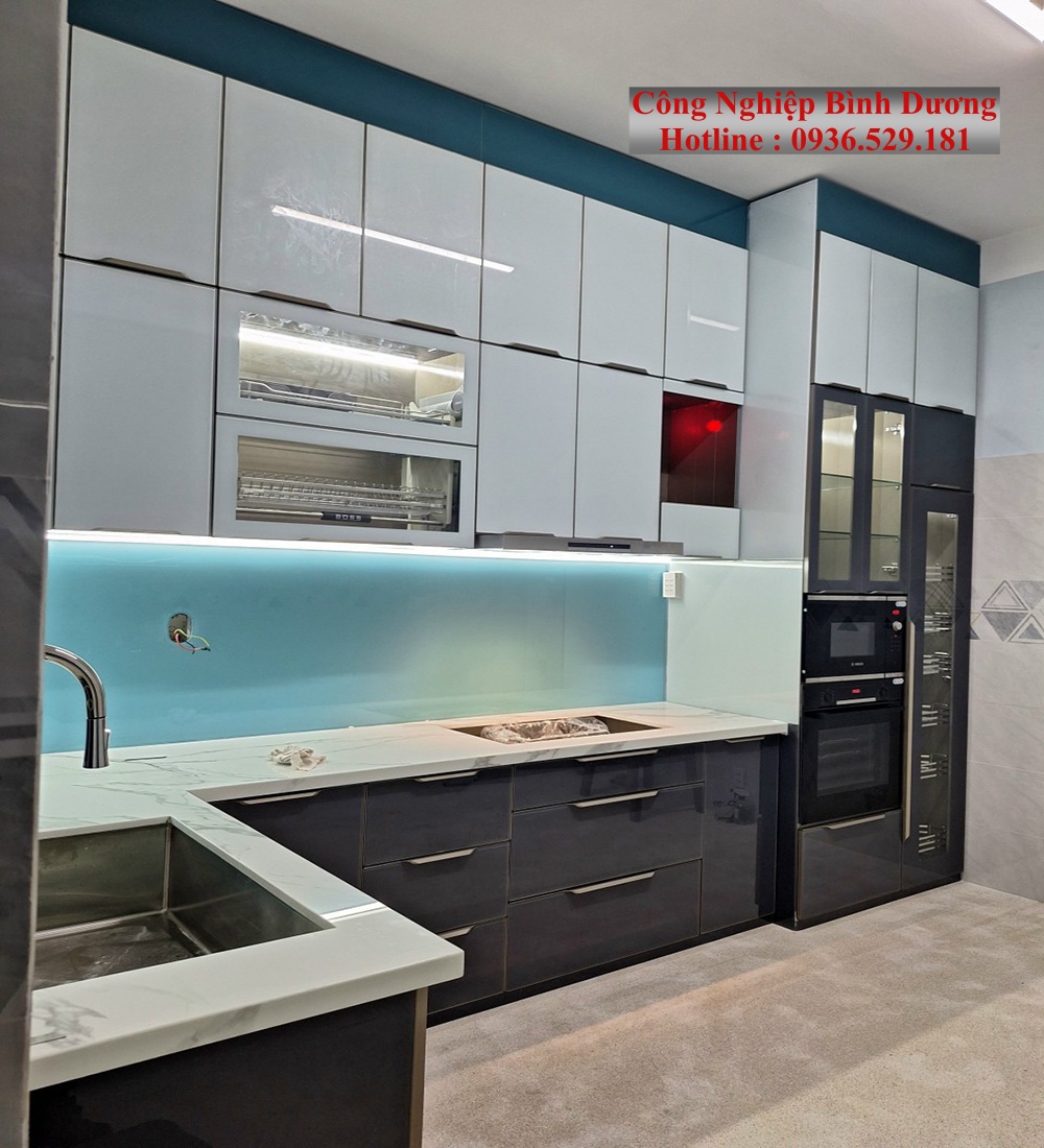 báo giá tủ bếp nhôm kính