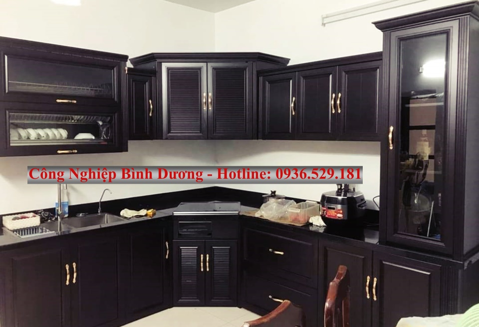 Thi công tủ bếp nhôm omega