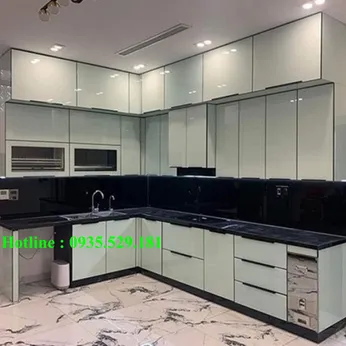 Tủ Bếp Nhôm Kính: Nâng Tầm Vẻ Đẹp Hiện Đại Cho Bếp Nhà Bạn