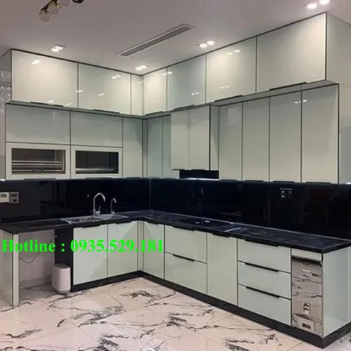 Tủ Bếp Nhôm Kính: Nâng Tầm Vẻ Đẹp Hiện Đại Cho Bếp Nhà Bạn