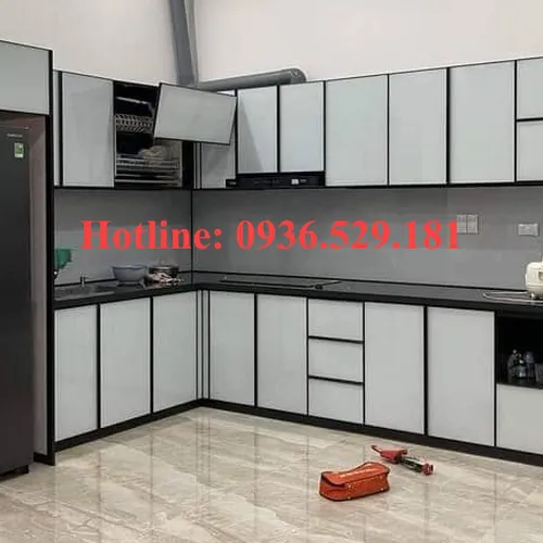Tủ Bếp Nhôm Kính: Nâng Tầm Vẻ Đẹp Hiện Đại Cho Bếp Nhà Bạn
