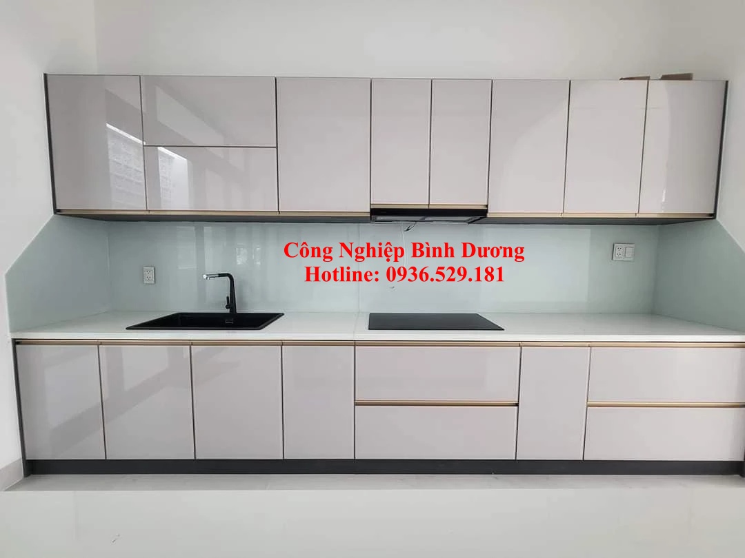 Tủ bếp nhôm kính