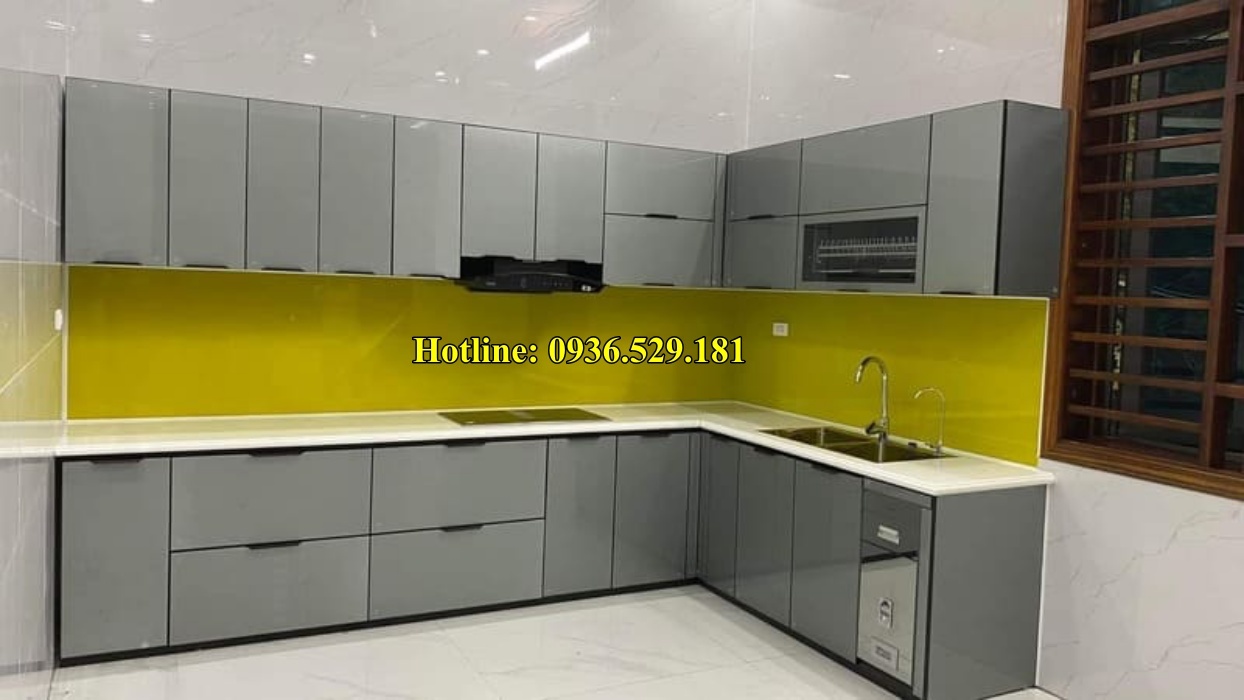 tủ bếp nhôm kính