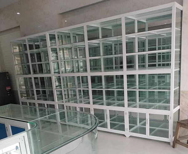 tu nhom kinh ban hang thu dau mot binh duong