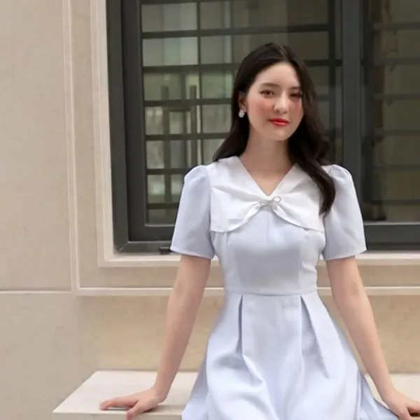 Đầm A cổ phối nơ GUMAC