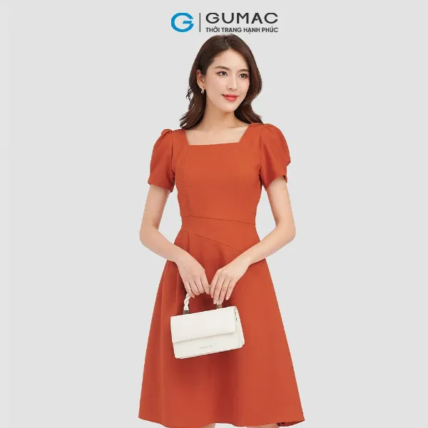 Đầm công sở nữ cổ U xếp eo thời trang GUMAC dáng ôm
