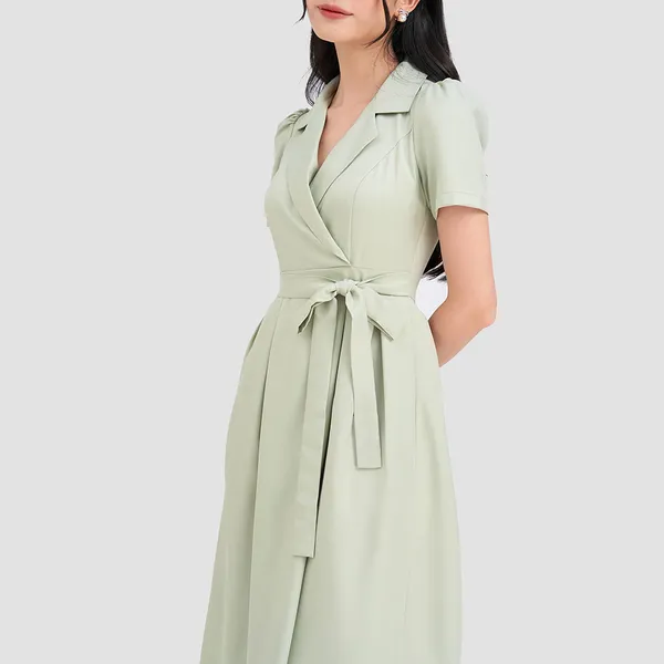 Đầm form dài cổ vest