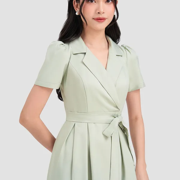 Đầm form dài cổ vest